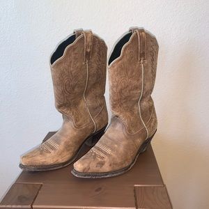 Sold ✅ Cowboy boots